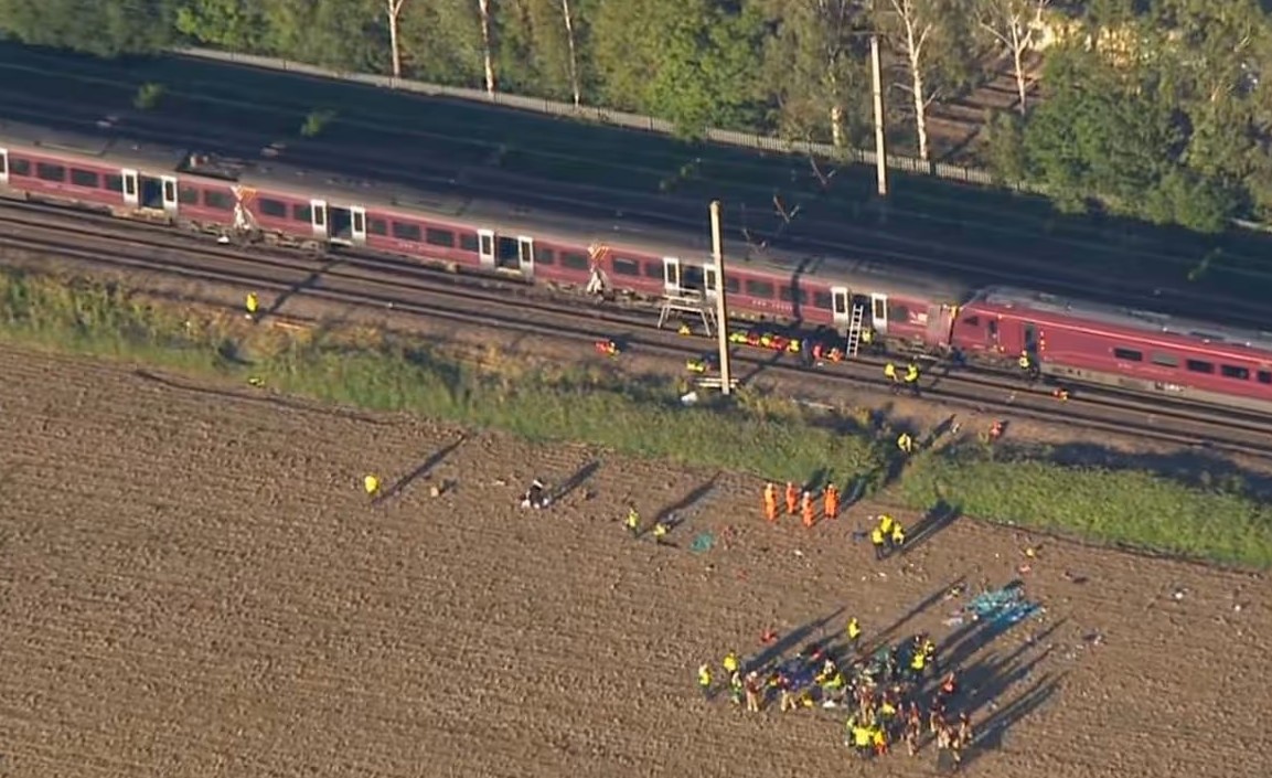 Driver Killed, Toll of Injured Rises After Train Collision Near Bedford, UK